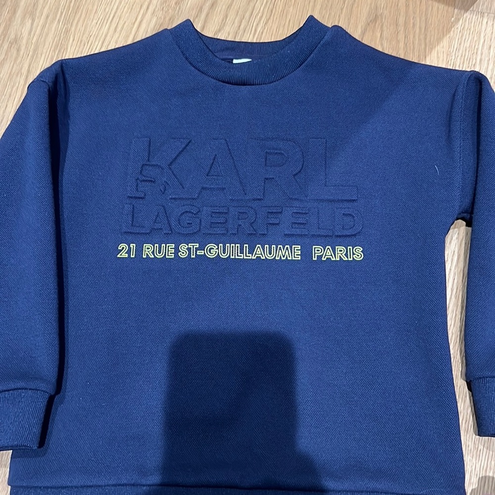Karl Lagerfeld longue sleeve